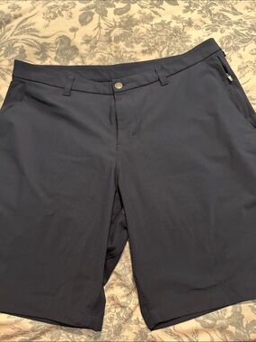lululemon athletica Men's Navy Flat-Front Performance Shorts
